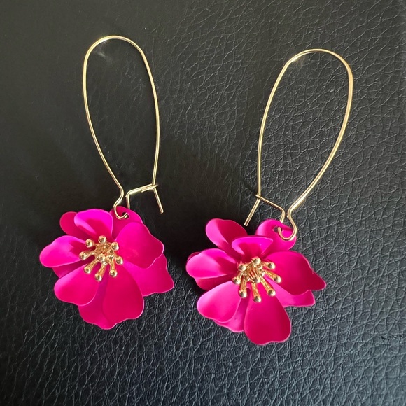 Jewelry - Elegant Fuchsia Flower Drop Earrings